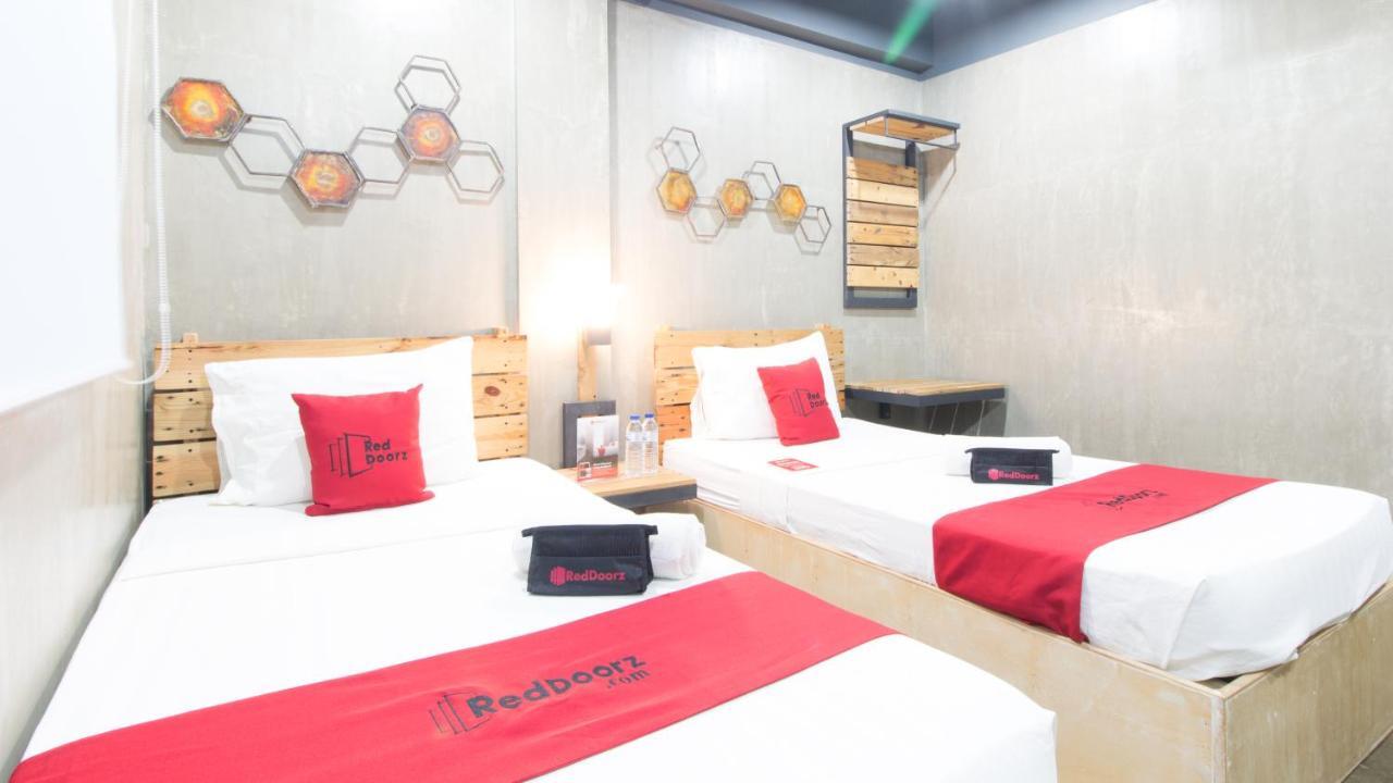 Reddoorz Plus @ Taft North Mandurriao Iloilo Esterno foto