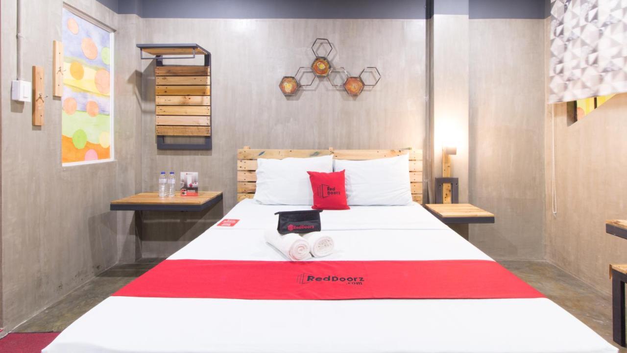 Reddoorz Plus @ Taft North Mandurriao Iloilo Esterno foto
