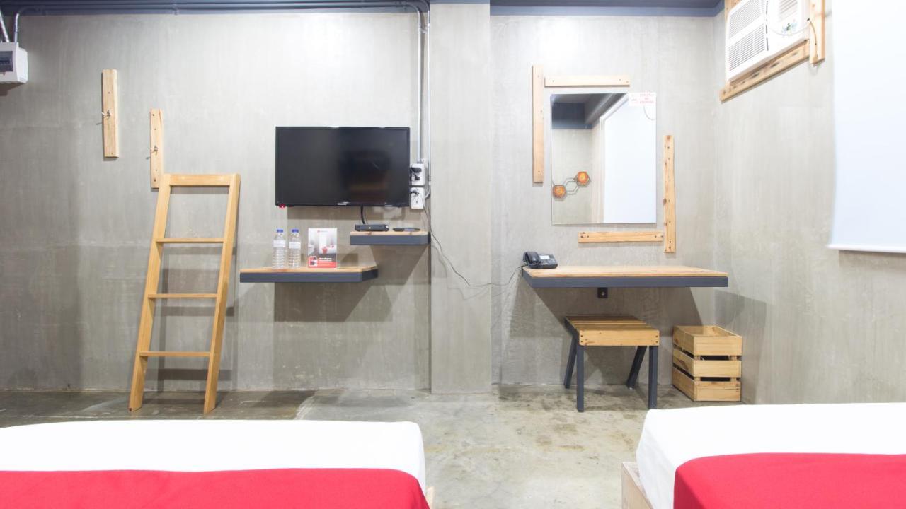 Reddoorz Plus @ Taft North Mandurriao Iloilo Esterno foto