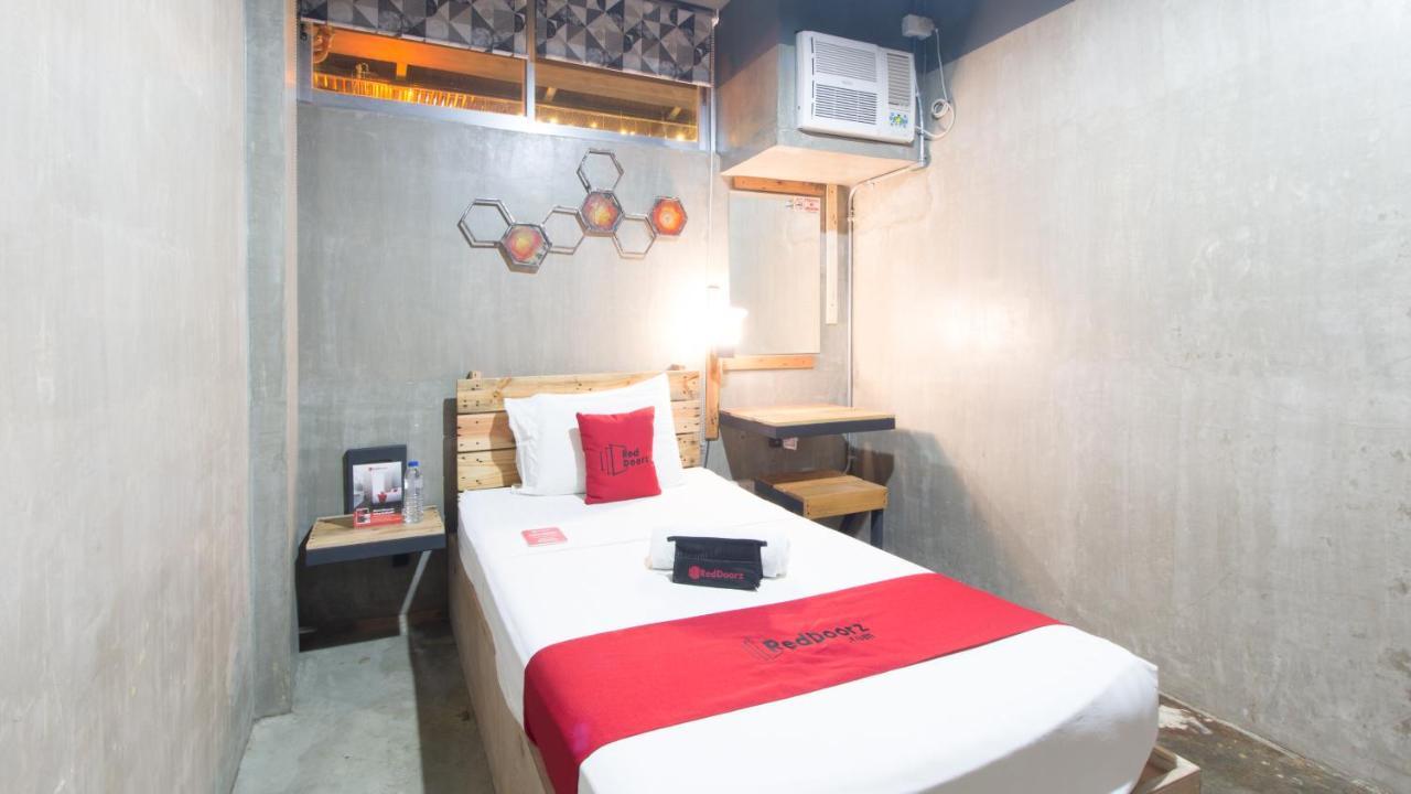 Reddoorz Plus @ Taft North Mandurriao Iloilo Esterno foto