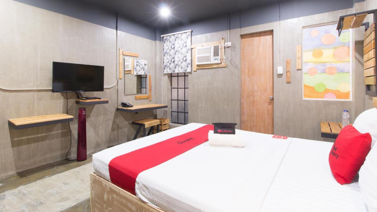 Reddoorz Plus @ Taft North Mandurriao Iloilo Esterno foto